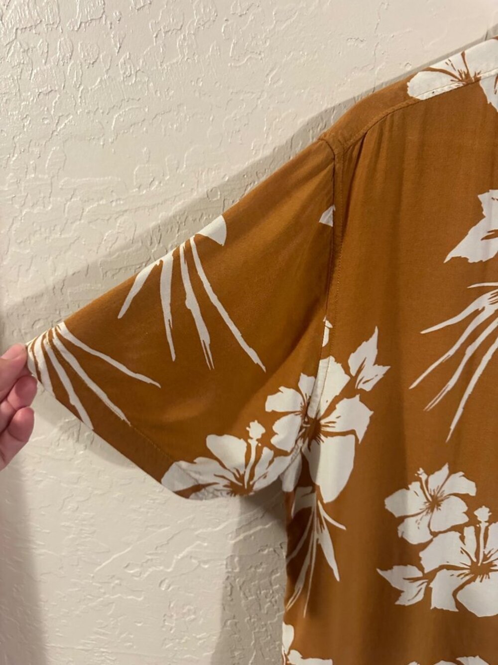 Billabong Brown & White Floral Hawaiian Short Sleeved Button Up Shirt - Picture 4 of 10